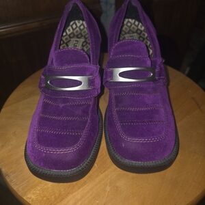 Flash Point Ladies Size 6 Purple Vintage Shoes